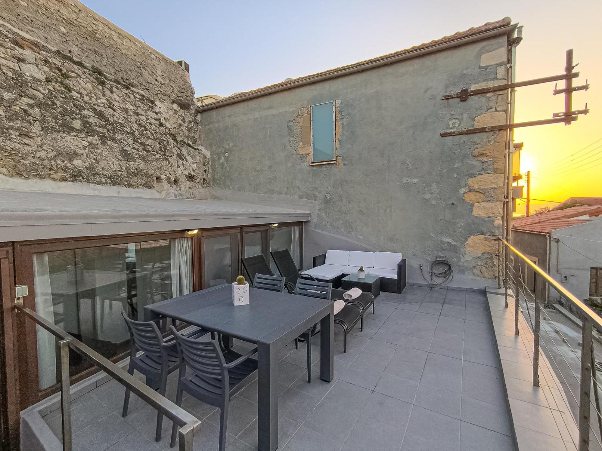 Charming Old Tannery House With Spacious Veranda And Stunning Sea View! Chania  Eksteriør billede